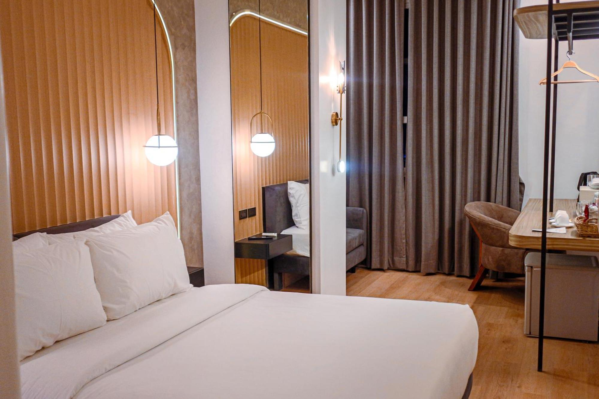 Azzurro Hotel Angeles Eksteriør bilde