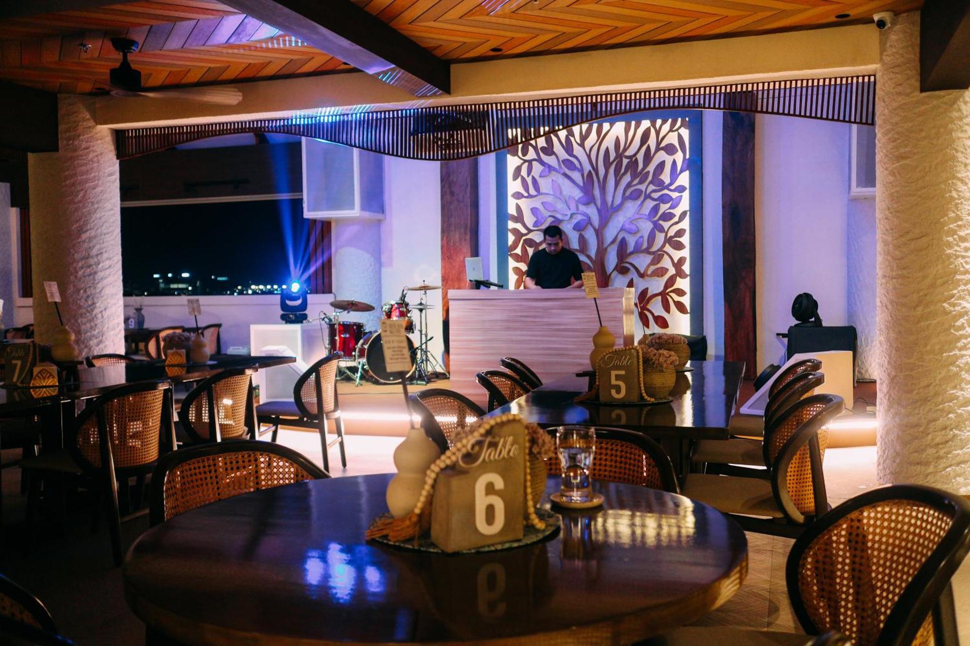 Azzurro Hotel Angeles Eksteriør bilde